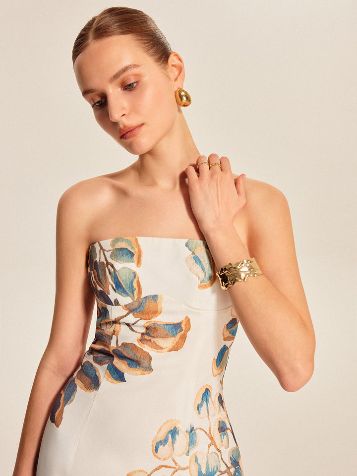 Geblümtes trägerloses Kleid