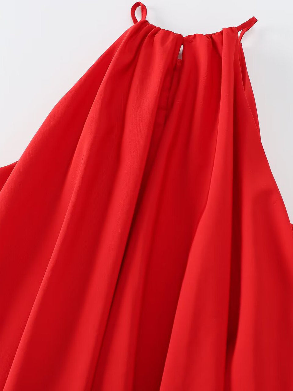 Plissiertes Neckholder-Kleid