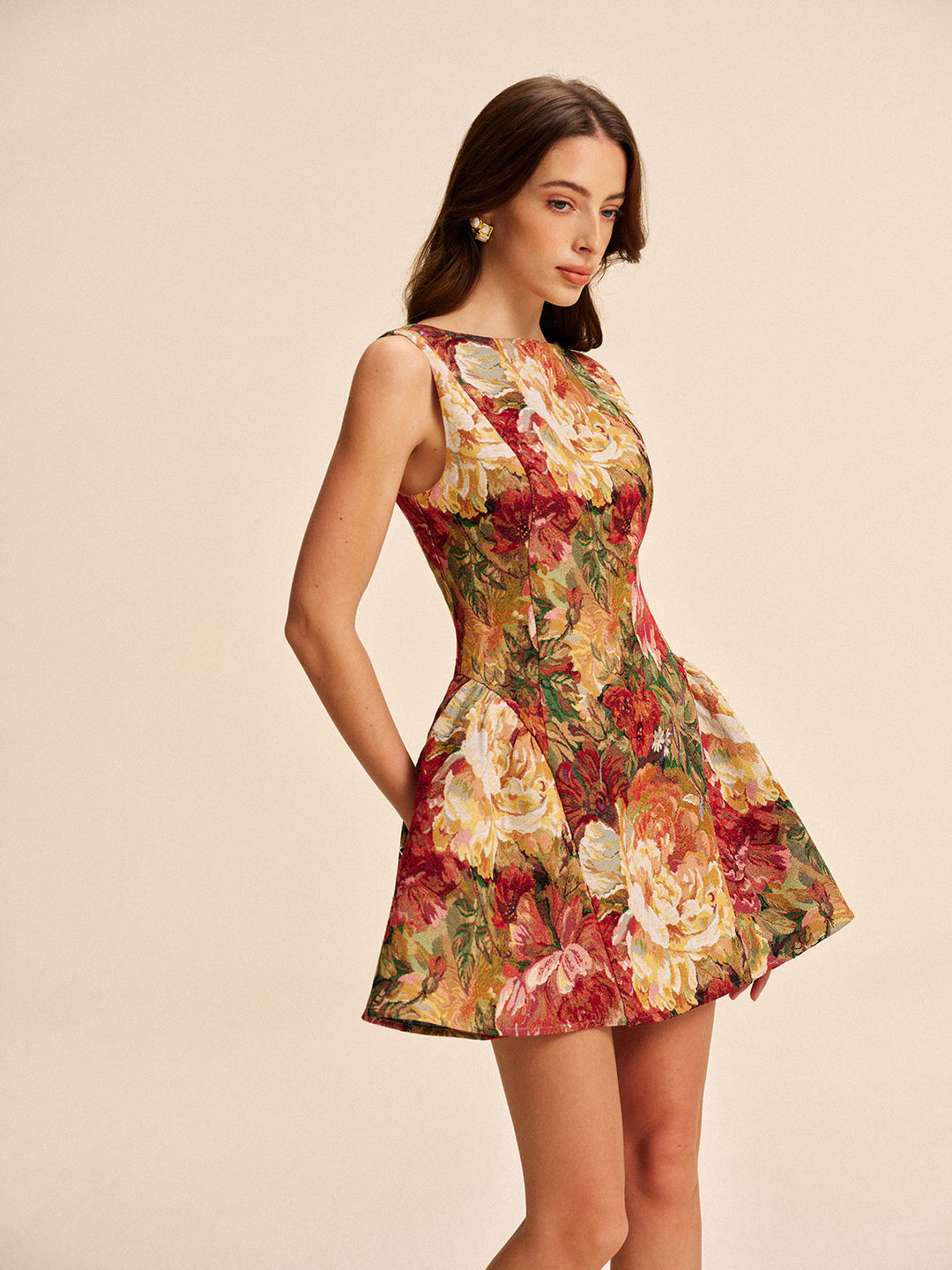 Blumen-Maxikleid mit rückenfreiem Design