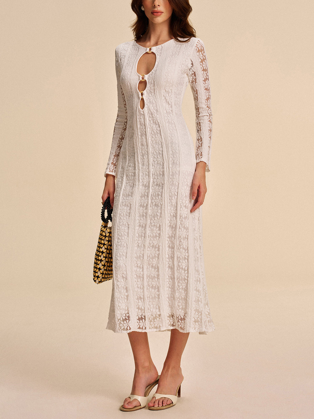 Kleid mit Spitzendetail und Cut-Out