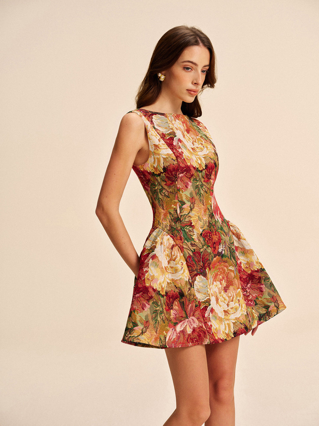 Blumen-Maxikleid mit rückenfreiem Design