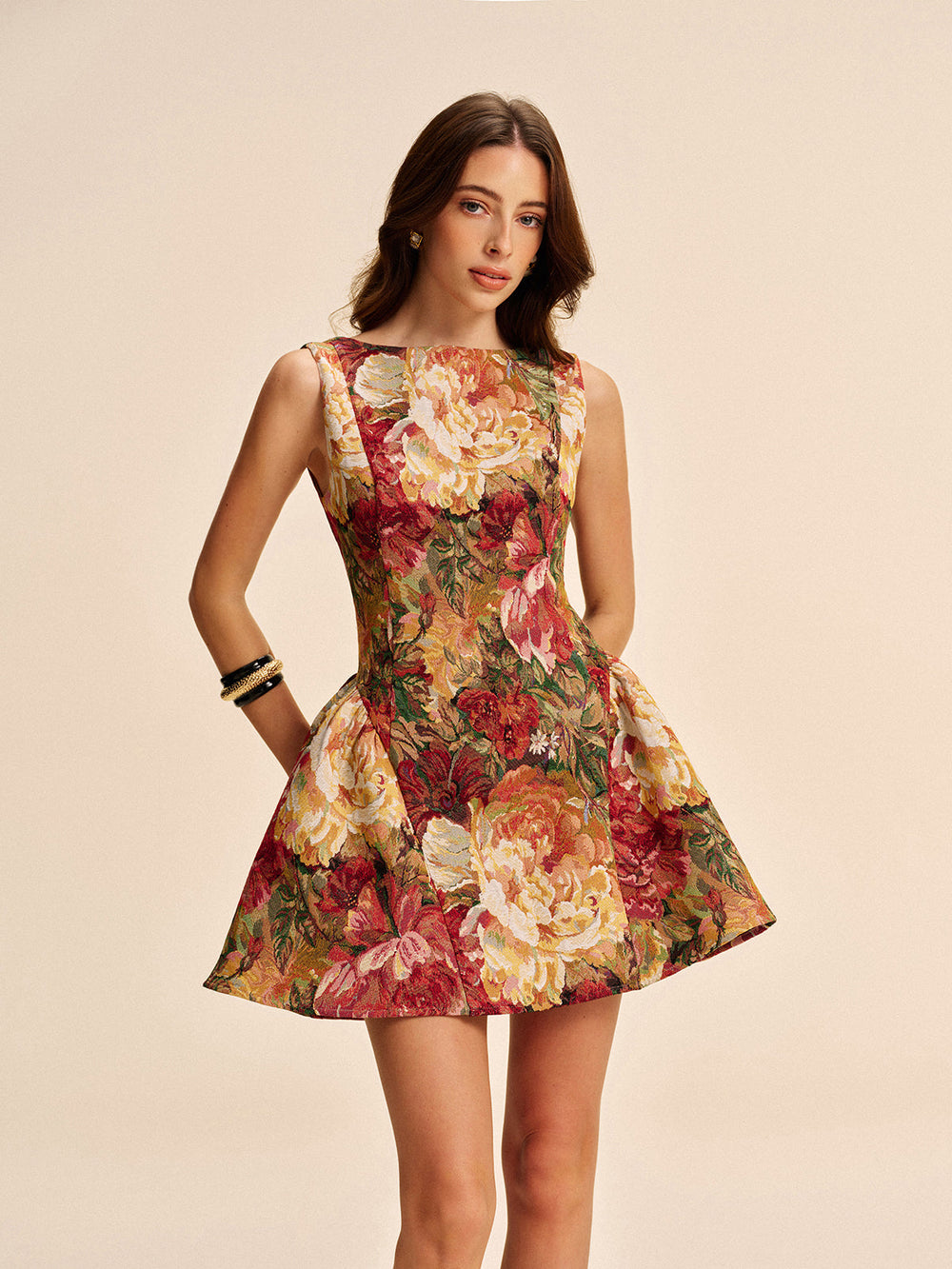 Blumen-Maxikleid mit rückenfreiem Design