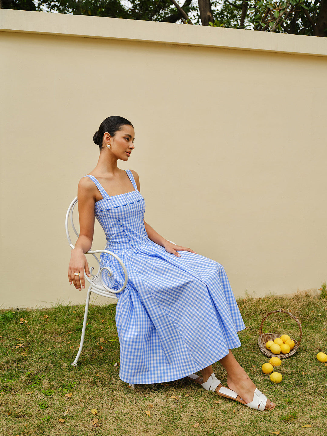 Spitzen-Corsagenkleid mit Schnürung