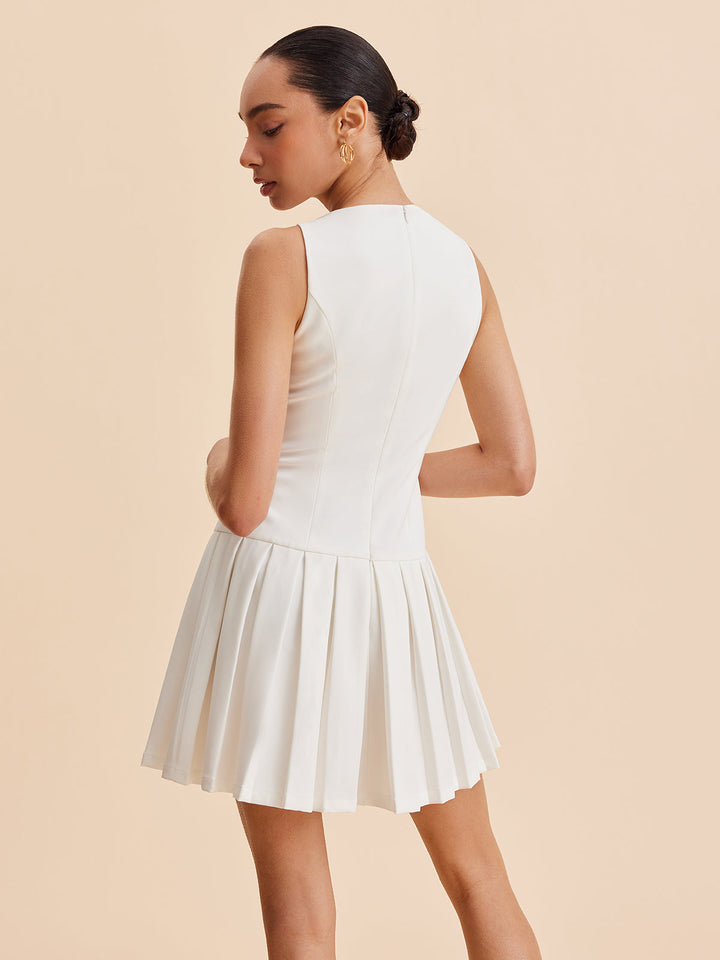 Metallknopf-Falten-Strickkleid