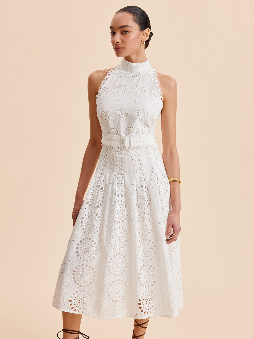 Spitzen-Kleid mit Gürtel in A-Linie