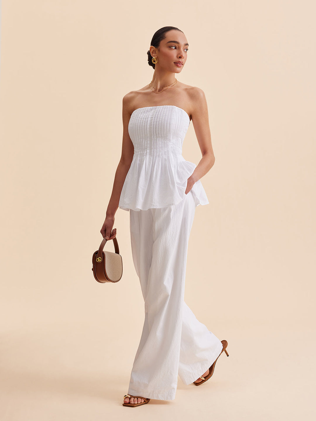Baumwollhose mit weitem Bein, mittelhohem Bund und Taschen