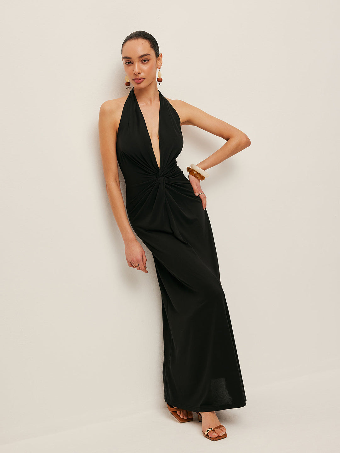 V-Ausschnitt Kleid mit gedrehter Front und Neckholder