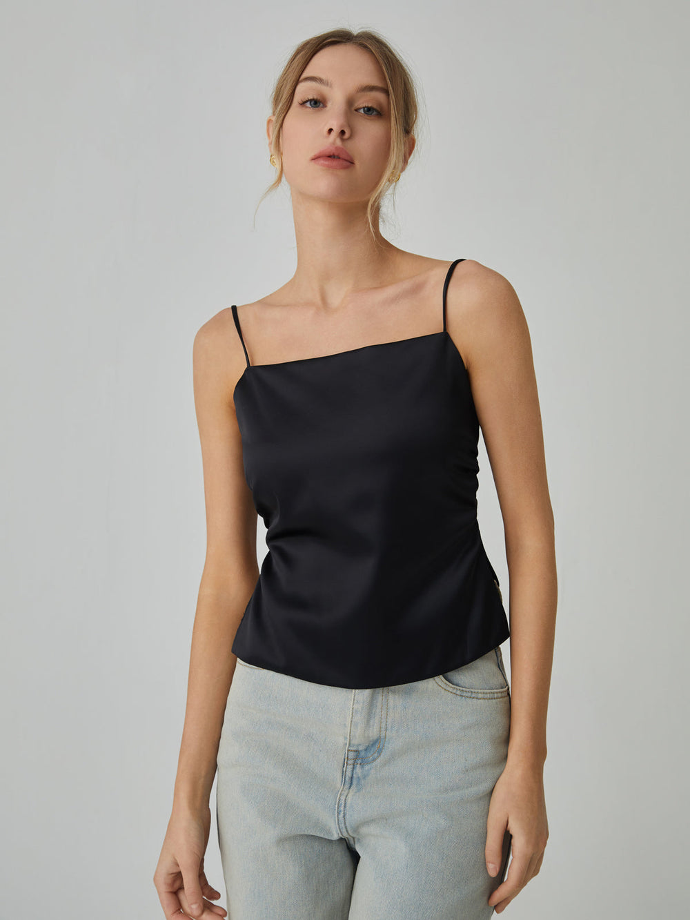 Geknotetes trägerloses Cami-Top