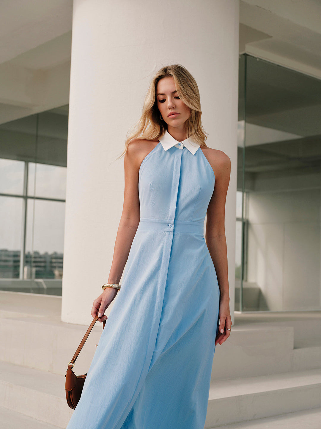 Knopf Ärmelloses Kleid mit Kragen
