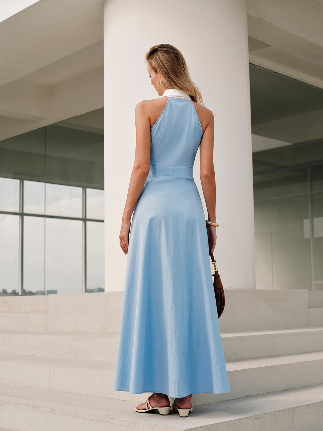 Knopf Ärmelloses Kleid mit Kragen