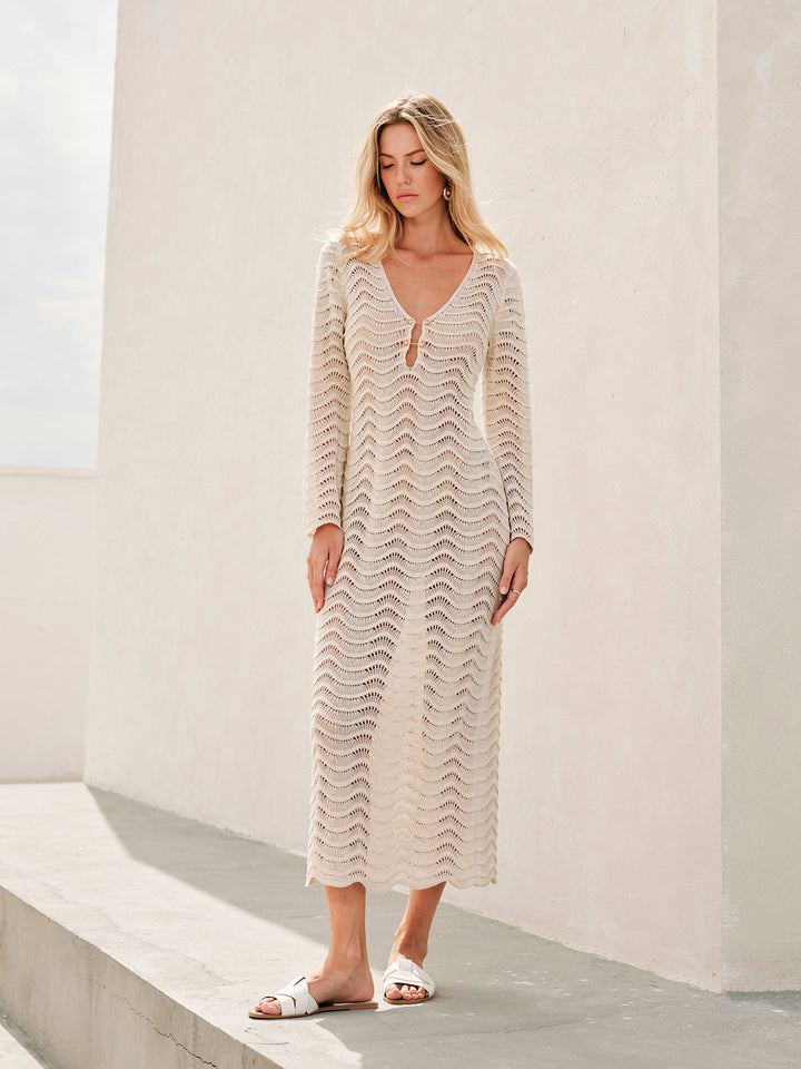 Strickkleid mit metallischen Cut-Outs und Bindegürtel