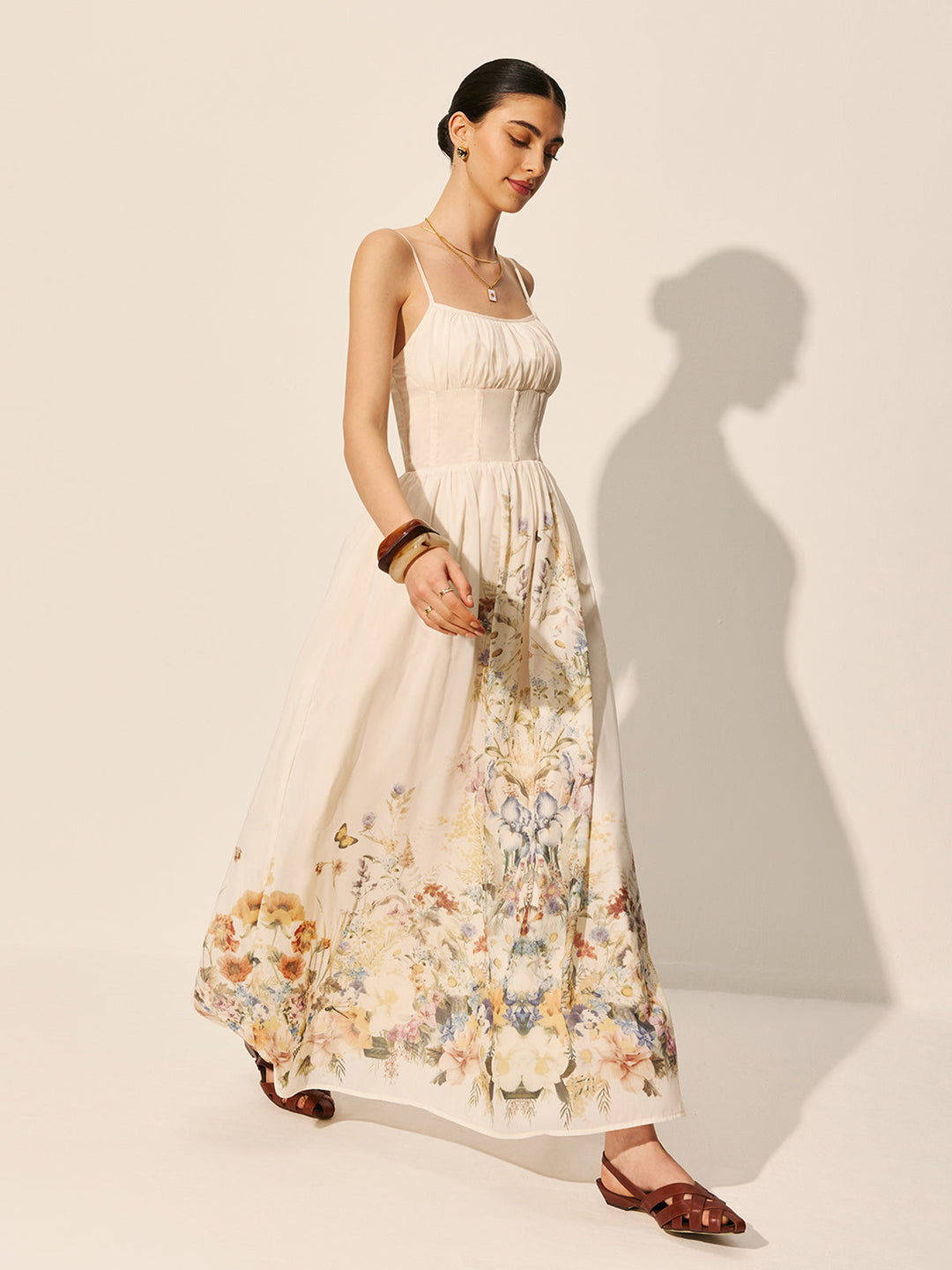Kleid mit Blumenprint und quadratischem Ausschnitt