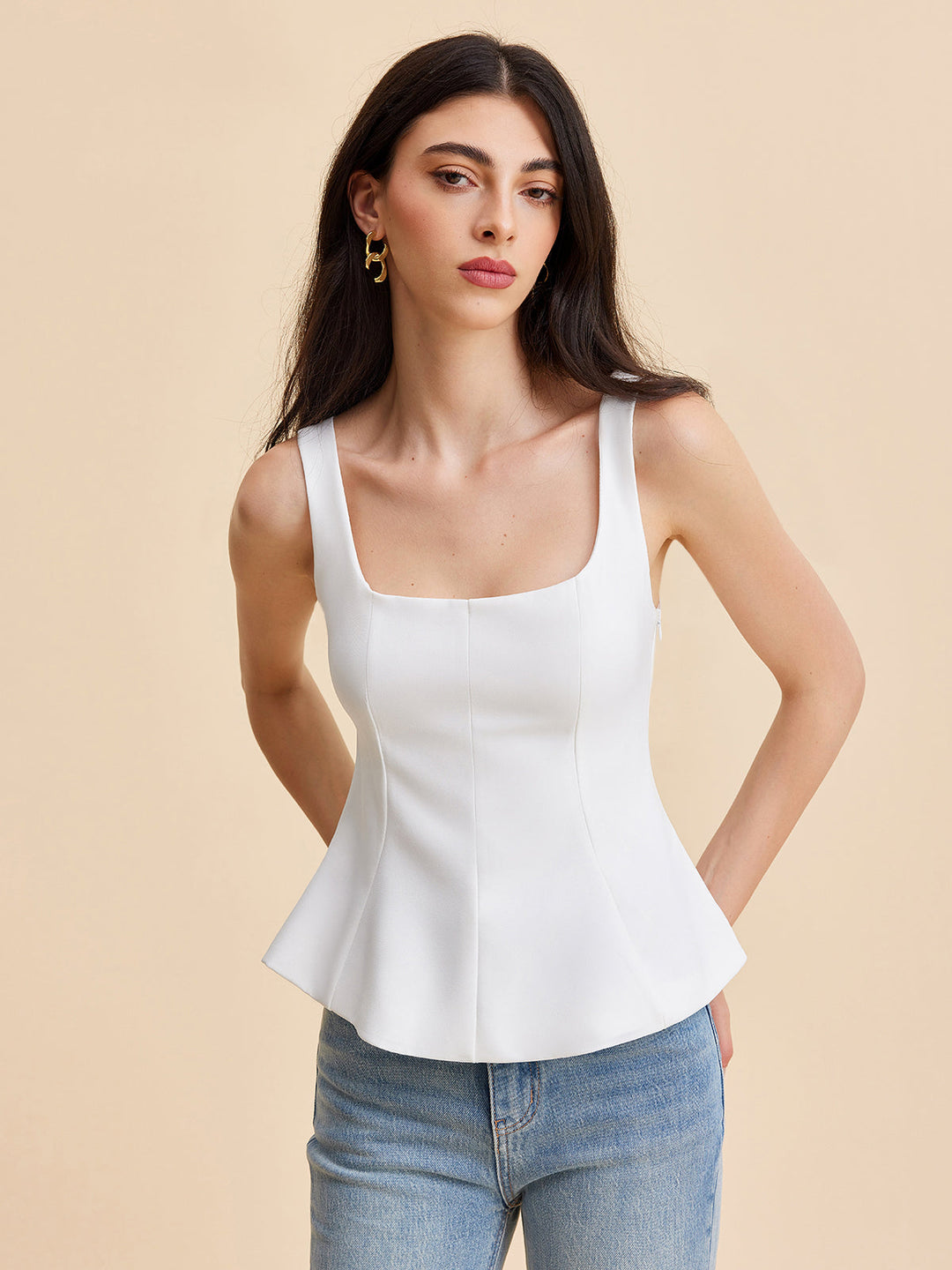 Tanktop mit eckigem Ausschnitt und Schößchen