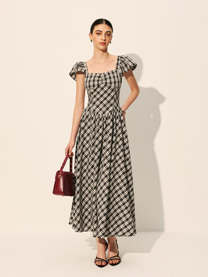 Schachbrett-Kleid mit Puffärmeln