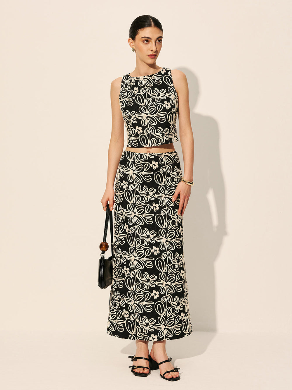 Keyhole-Rücken-Blumen-Besticktes-Crop-Top