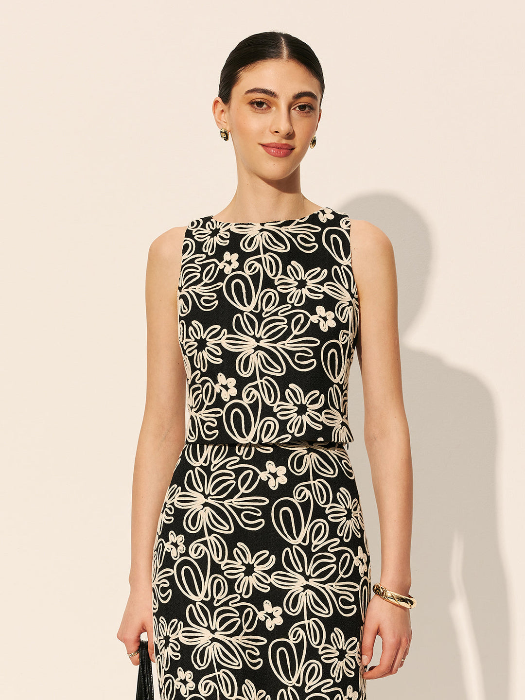 Keyhole-Rücken-Blumen-Besticktes-Crop-Top
