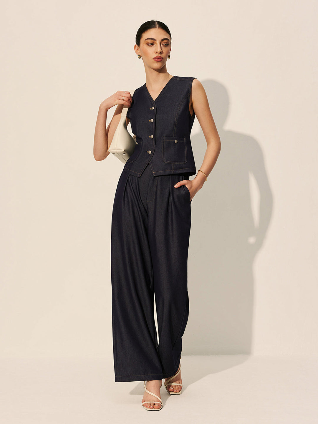 Denim Pockets Buttoned Weste