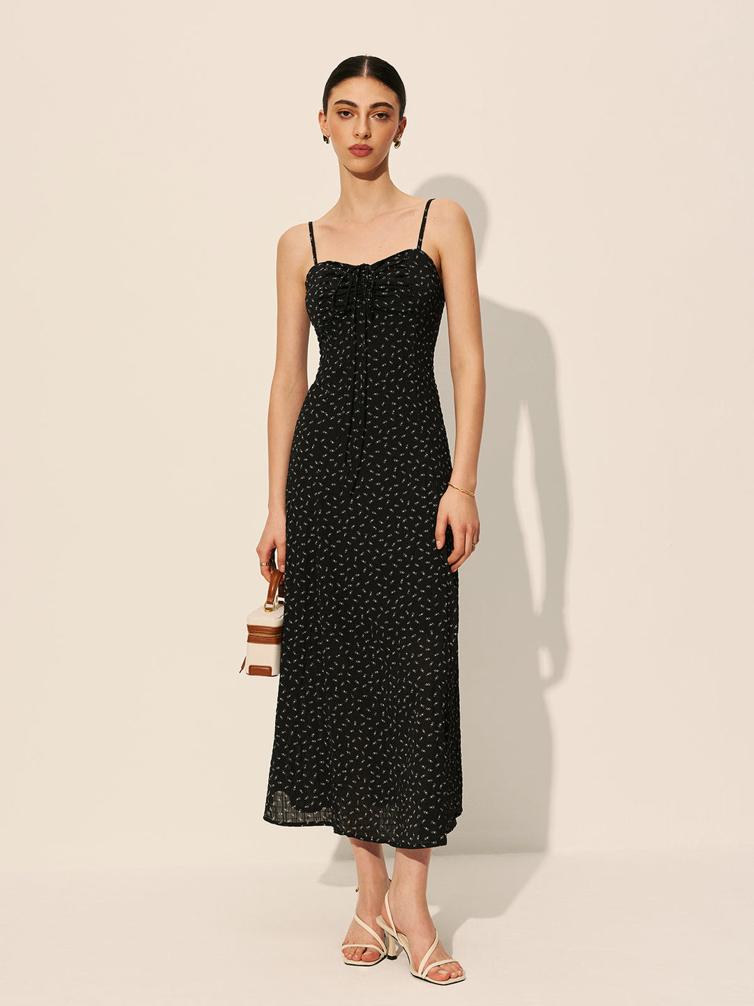 Kleid mit Polka Dots und Kordelzug