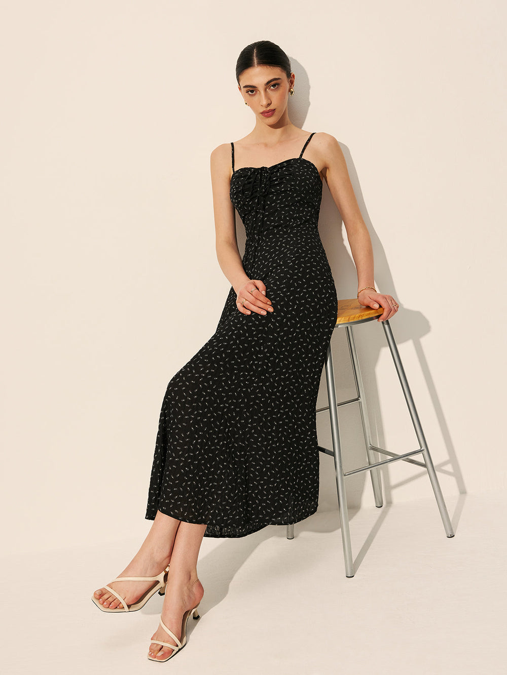 Kleid mit Polka Dots und Kordelzug