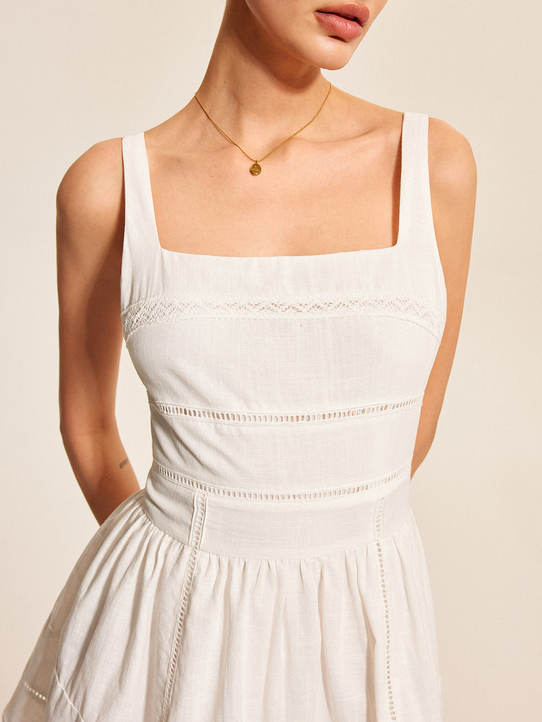 Kleid mit Baumwollspitze