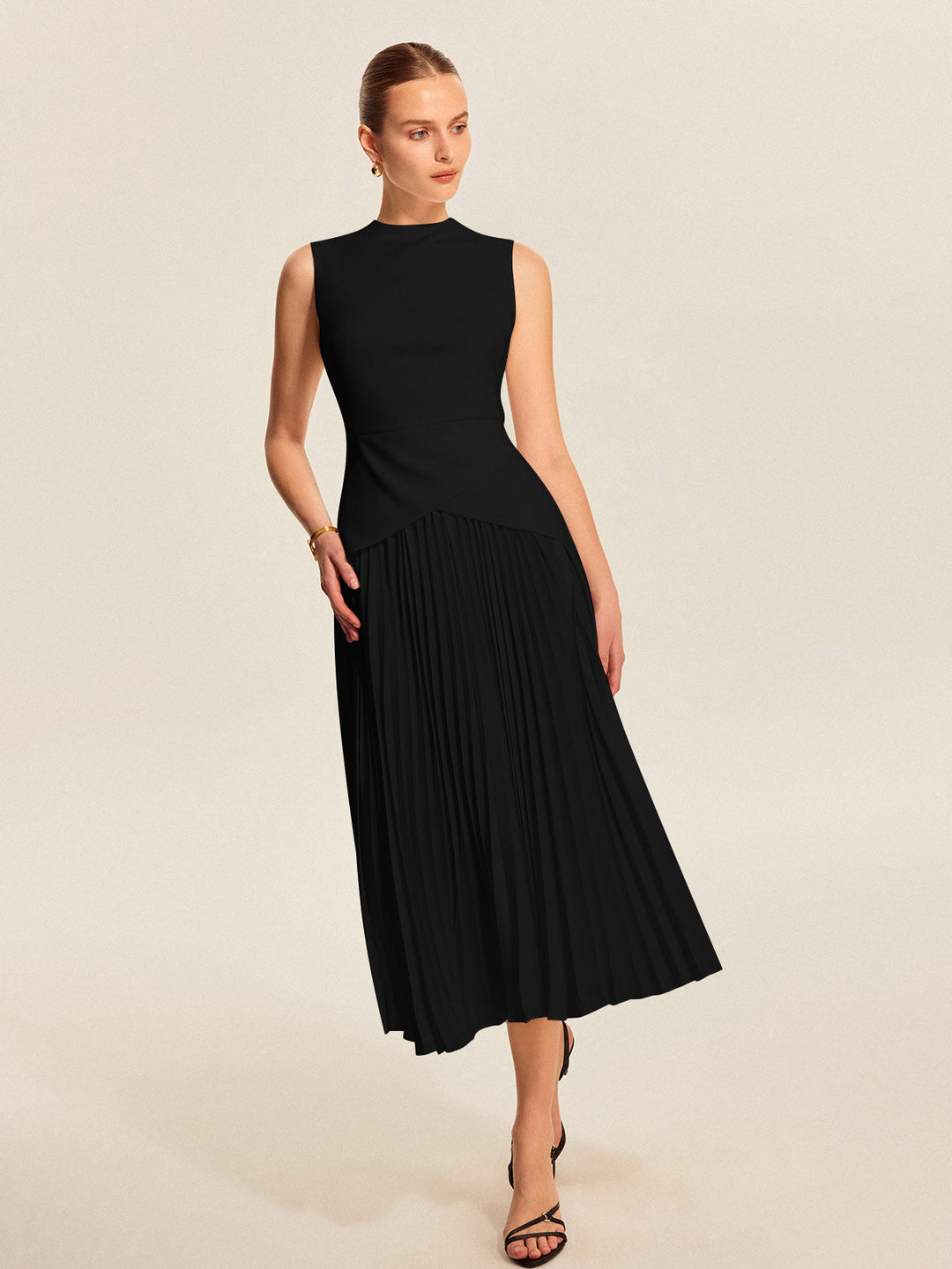 Ärmelloses Faltenkleid