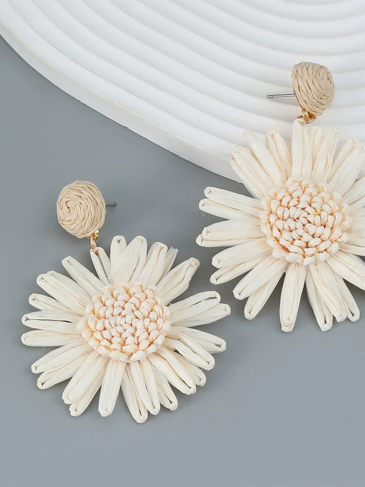 Raffia-Blumen-Ohrhänger