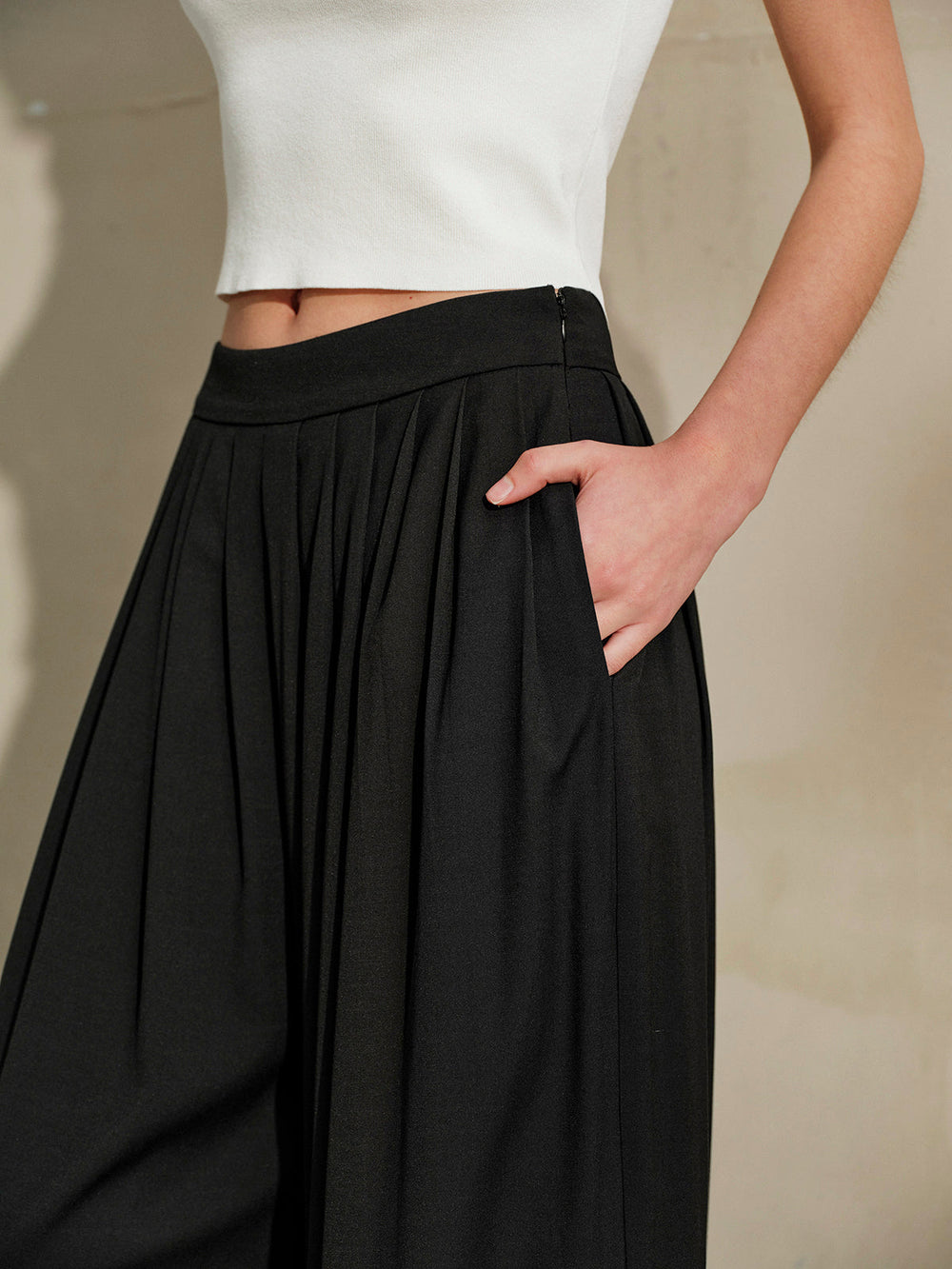 Mid-Waist Plisse Hose mit weitem Bein