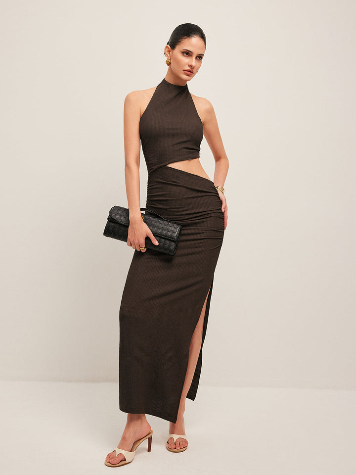 Asymmetrisch geschnittenes Kleid mit Schlitz