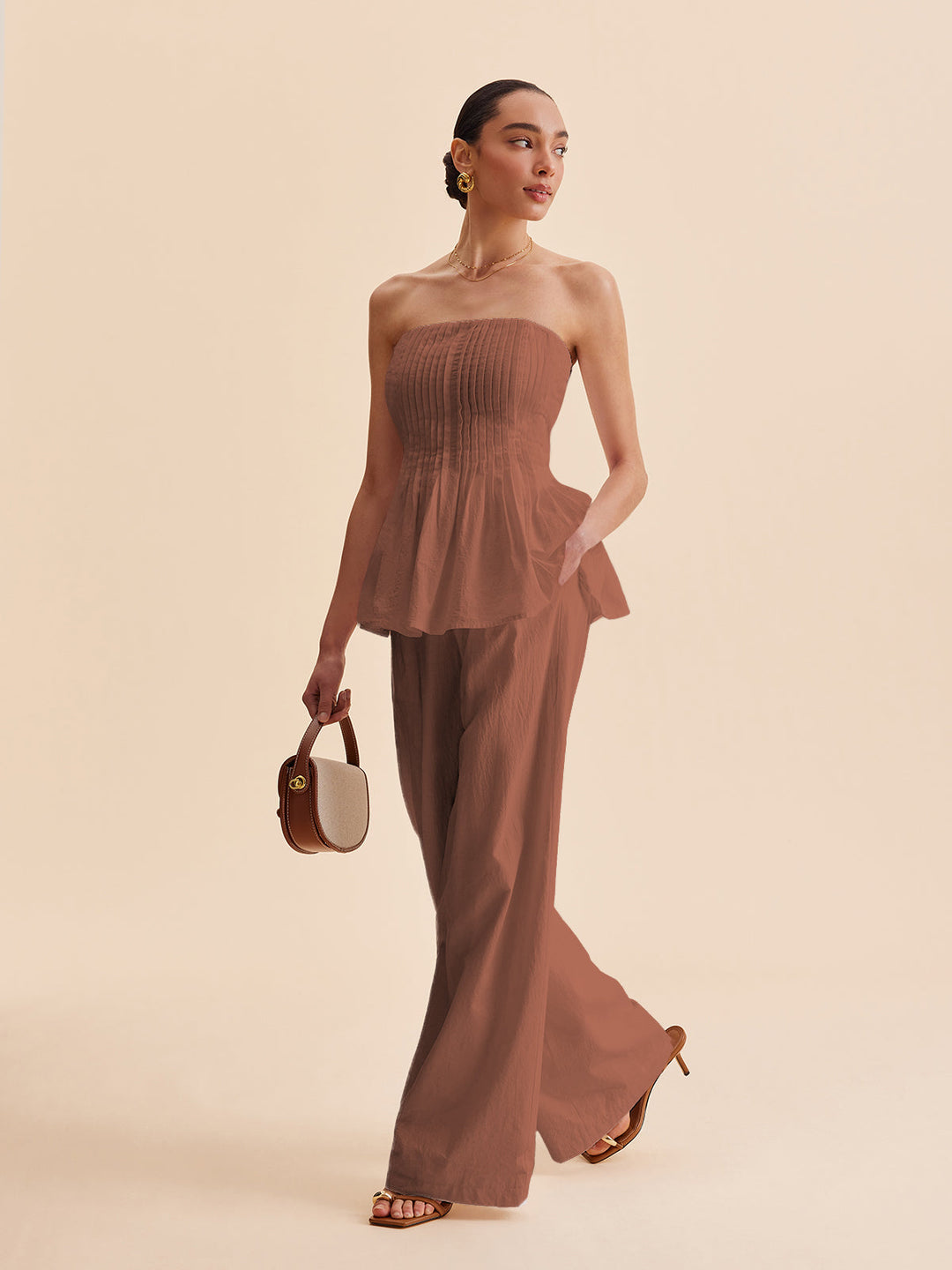 Baumwollhose mit weitem Bein, mittelhohem Bund und Taschen