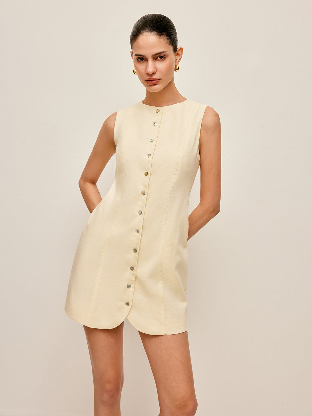 Kleid mit durchgehender Knopfleiste aus Baumwolle und Leinen, ärmellos
