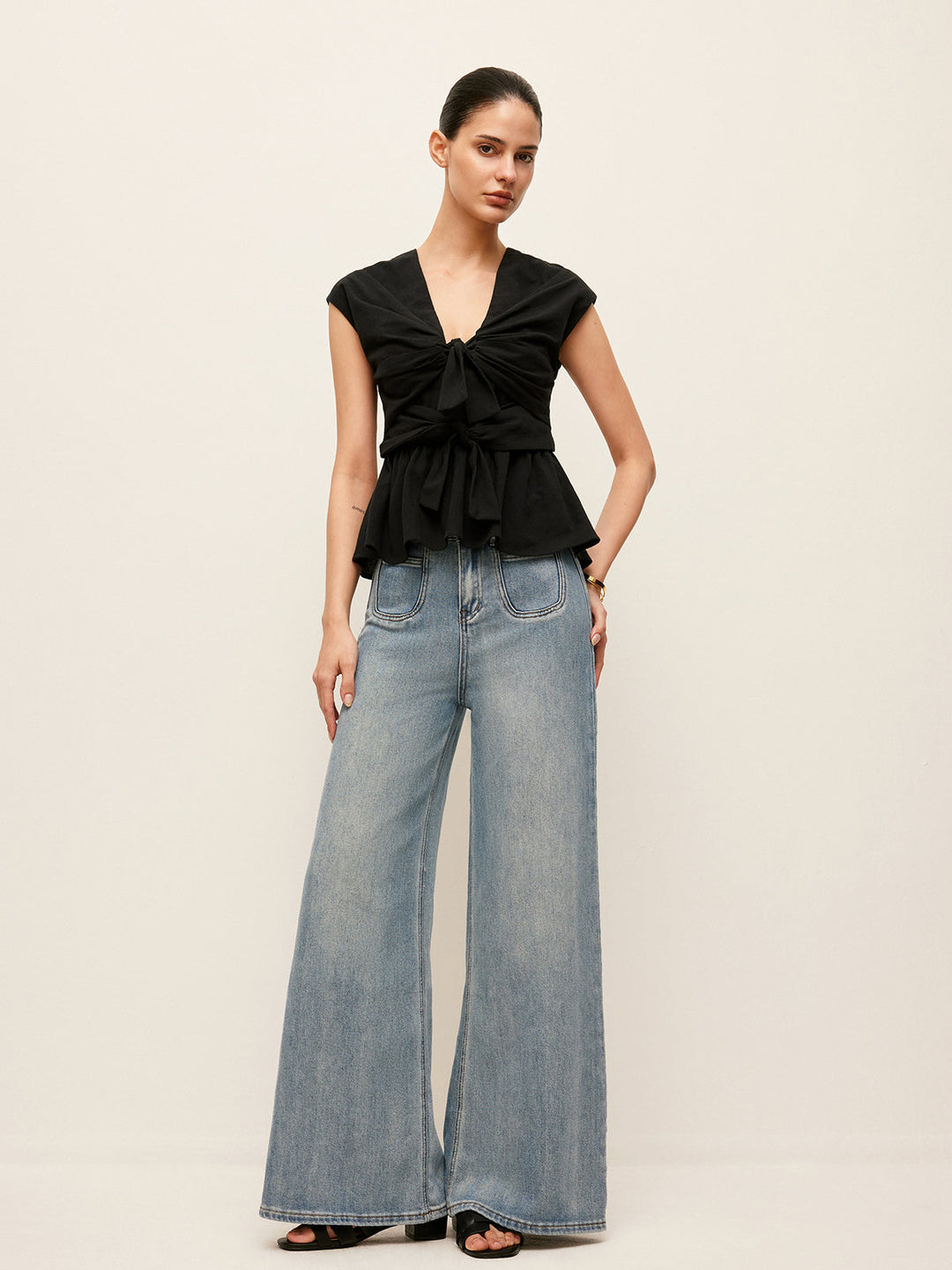 Peplum-Oberteil mit Bindeband vorne