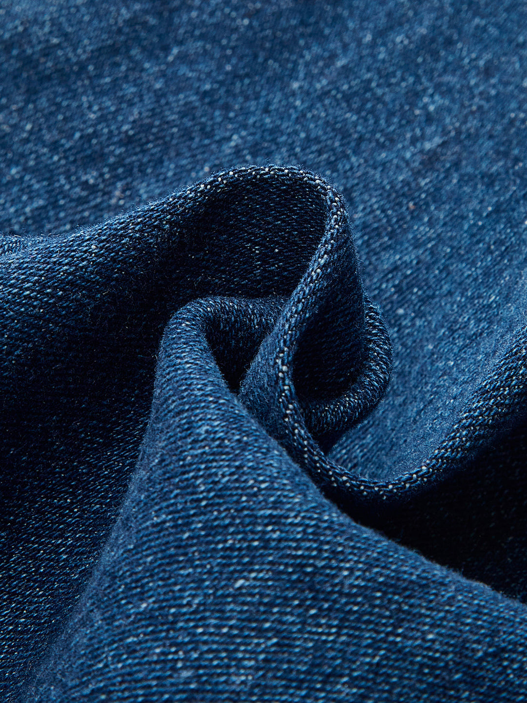 Mid-Taille Jeans mit ausgestelltem Bein und Stickerei