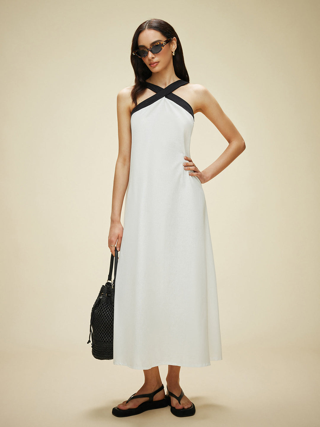 Halbloses Kleid aus Baumwolle & Leinen mit Neckholder