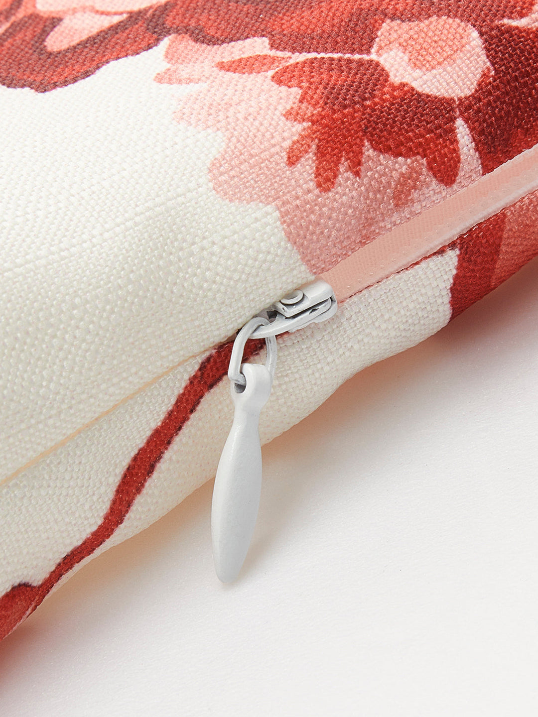 Blumenkleid mit rückenfreiem A-Linien-Schnitt