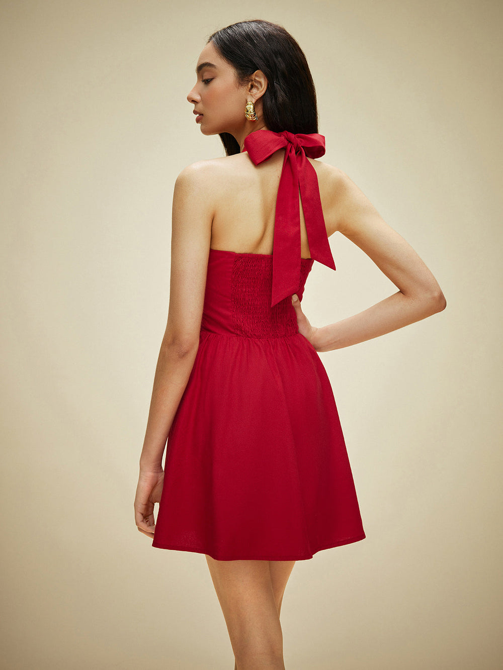 Kleid mit Neckholder-Ausschnitt und Knopfleiste aus Baumwolle & Leinen