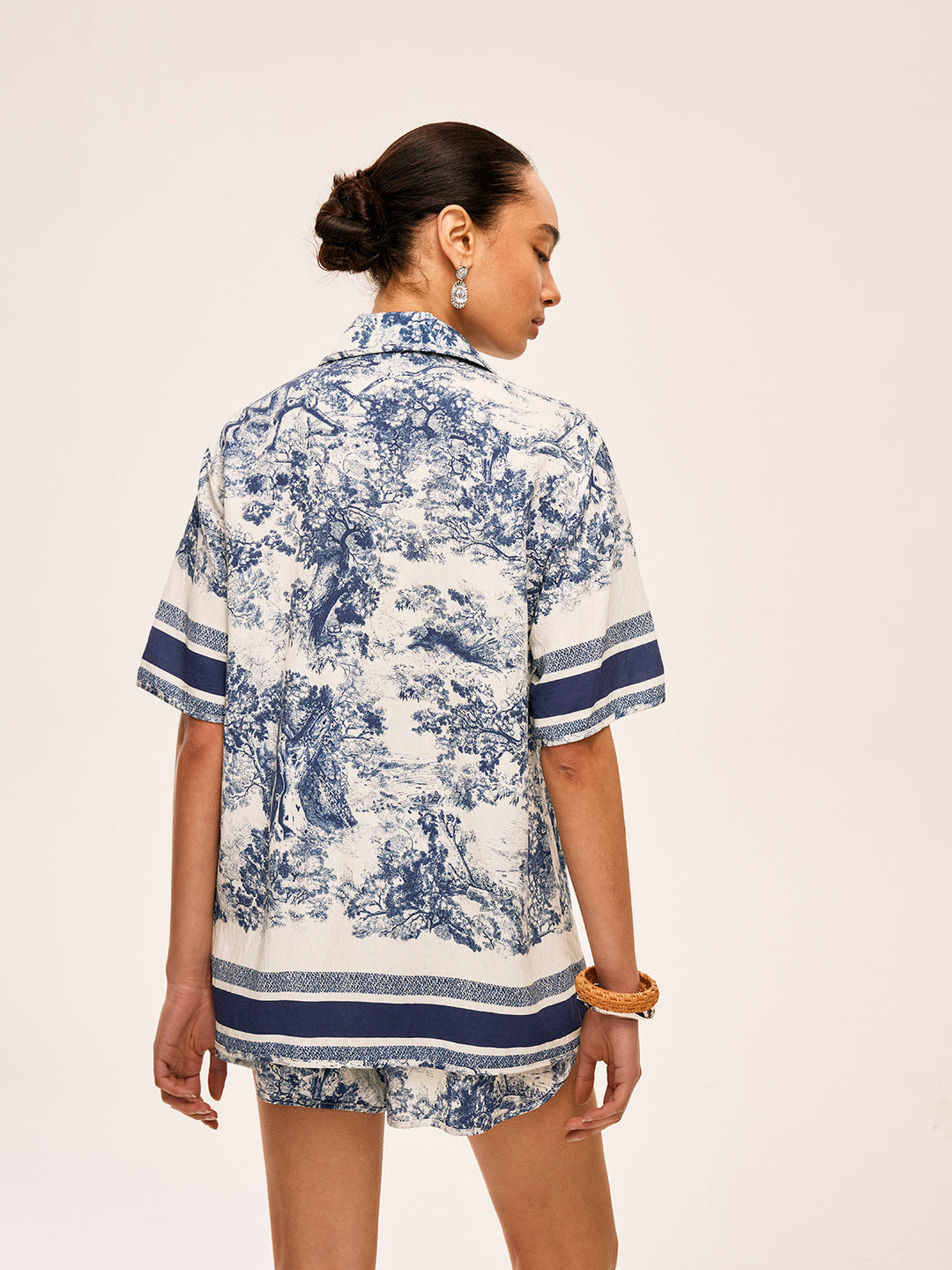 Bedruckte Shorts mit Kontrastbesatz Sets