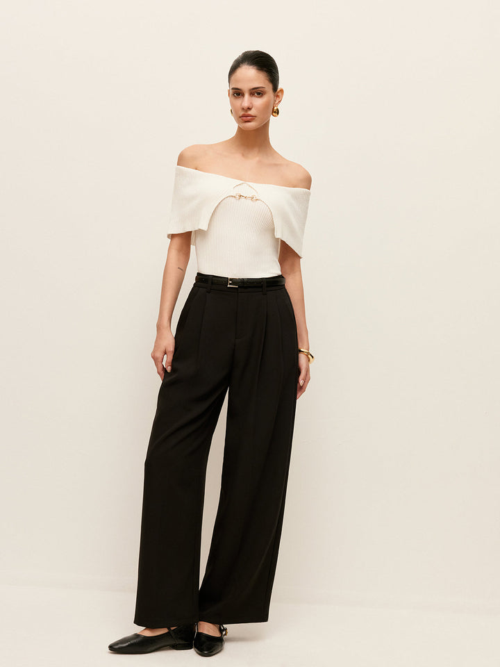 GÜRTELHOSE MIT WEITEM BEIN UND HOHEM BUND MIT TASCHEN