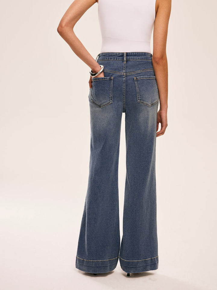 Hosen mit mittlerer Taille und dekorativen Taschen
