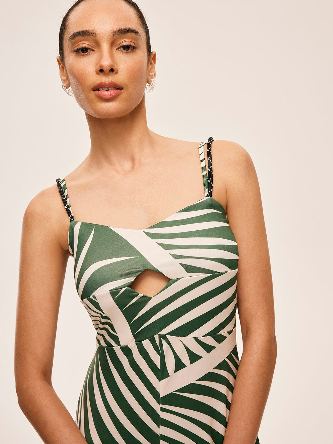 Cami-Kleid mit Quastendetails und Schlitz