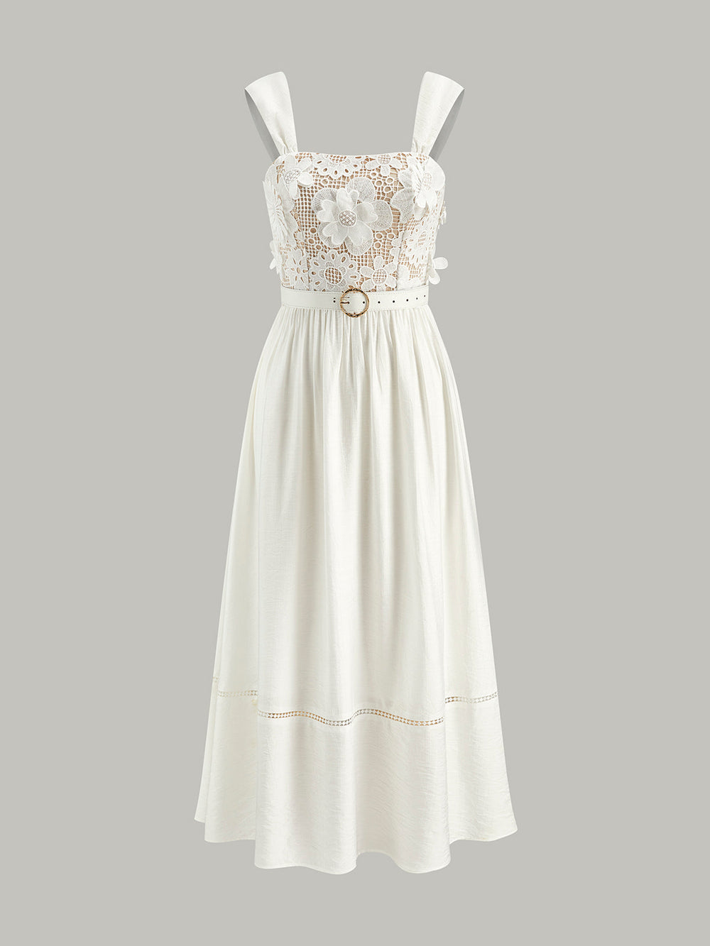 Baumwoll-Kleid mit Blumenspitze und Gürtel