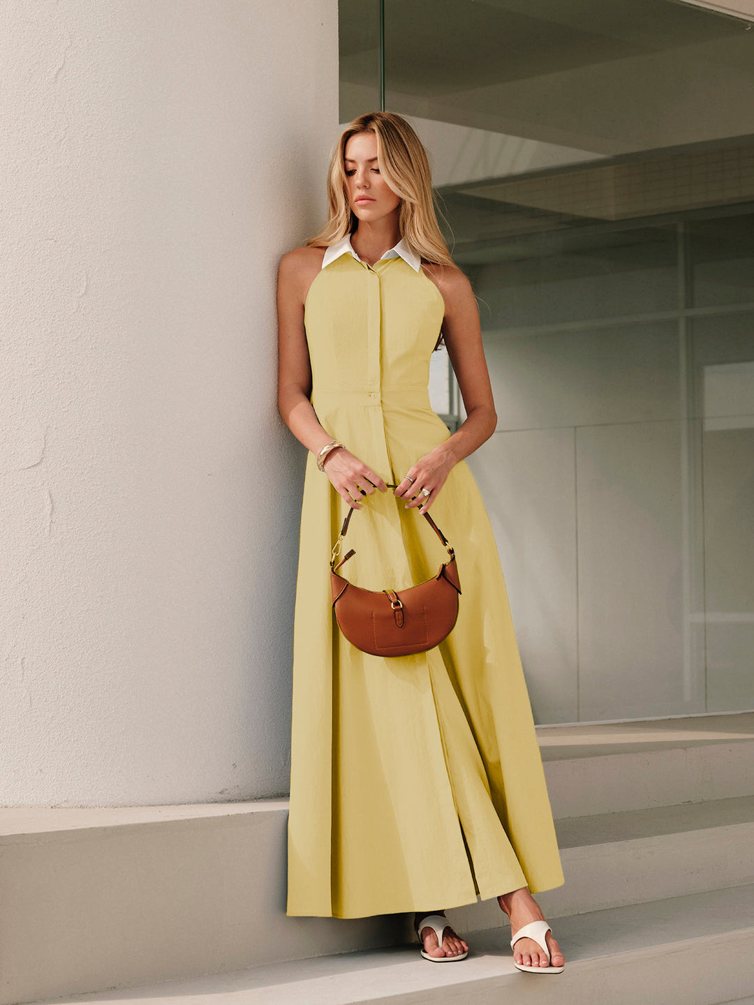 Knopf Ärmelloses Kleid mit Kragen