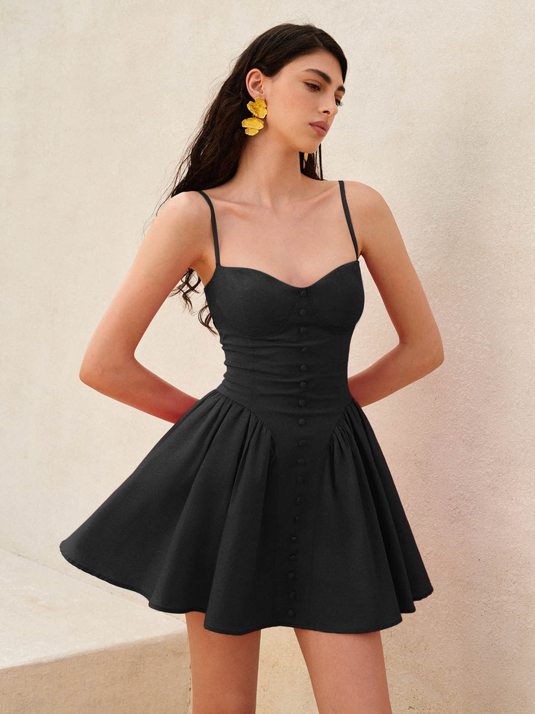 Spitzenkleid mit Schnürung am Rücken