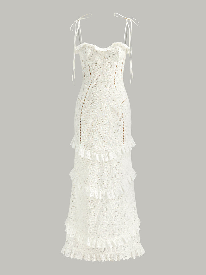 Kleid mit Schnürung, Rüschen und Schlitz