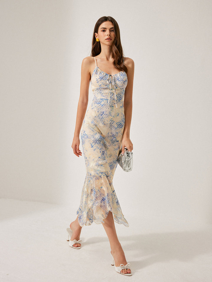 Chiffon Kleid mit Schleifenfront und ausgestelltem Saum