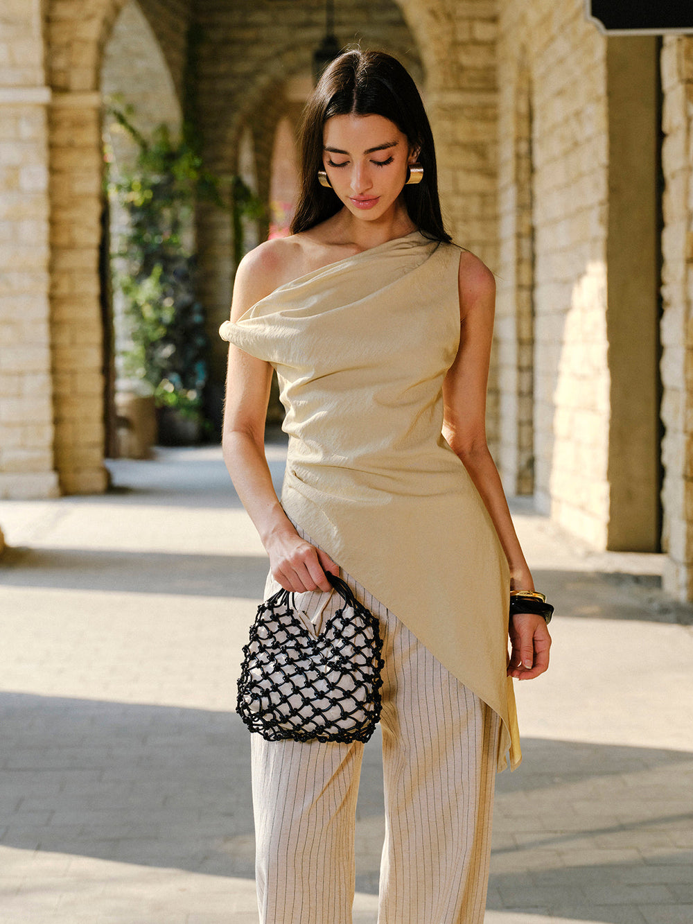 Baumwoll- und Leinen-Asymmetrische Bluse