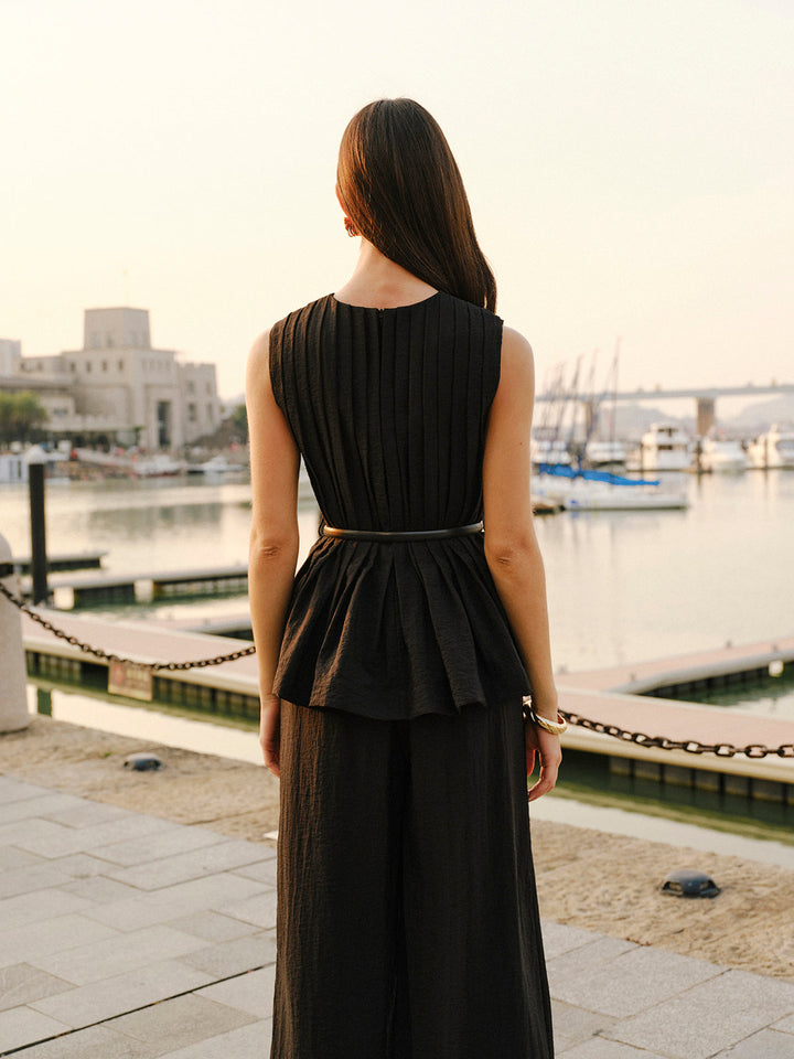 Peplum-Oberteil mit ausgestellter Hose und Gürtel