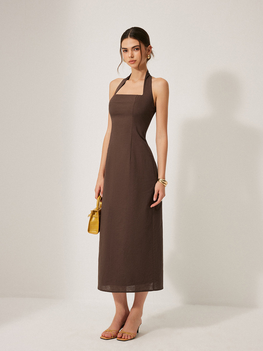 Kleid mit Neckholder und Schlitz aus Baumwolle & Leinen