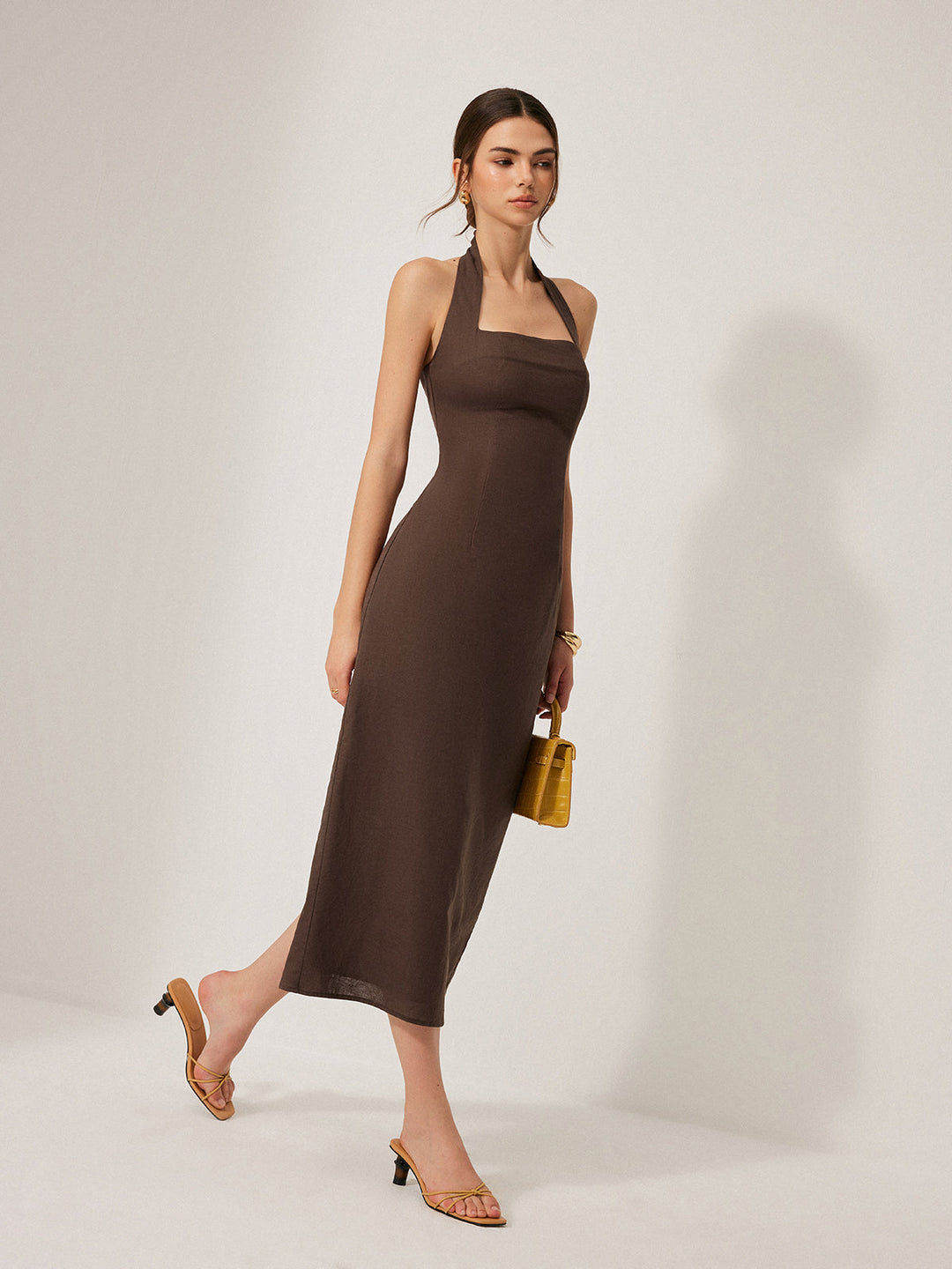 Kleid mit Neckholder und Schlitz aus Baumwolle & Leinen