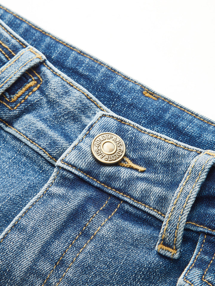 Hosen mit mittlerer Taille und dekorativen Taschen