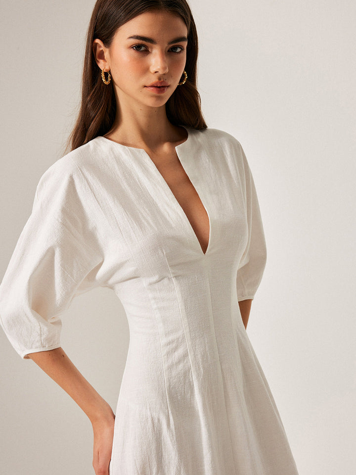 Kleid mit Puffärmeln aus Baumwolle und Leinen ohne Gürtel